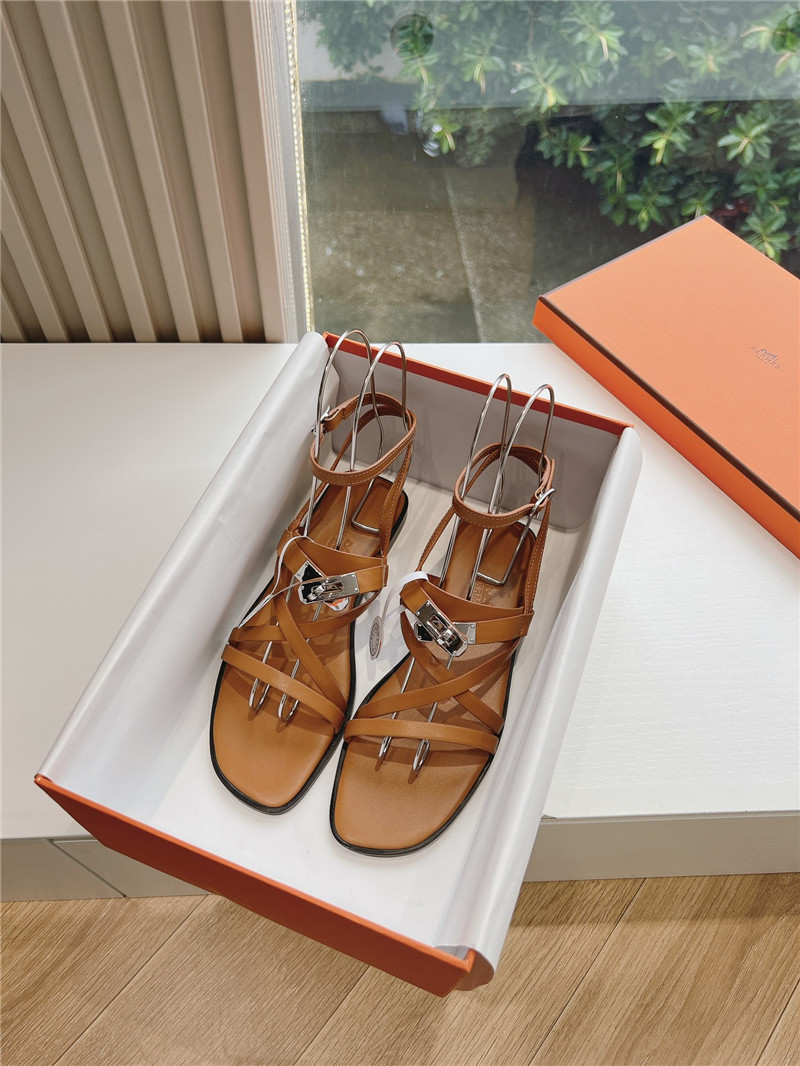 H**me5 june sandals