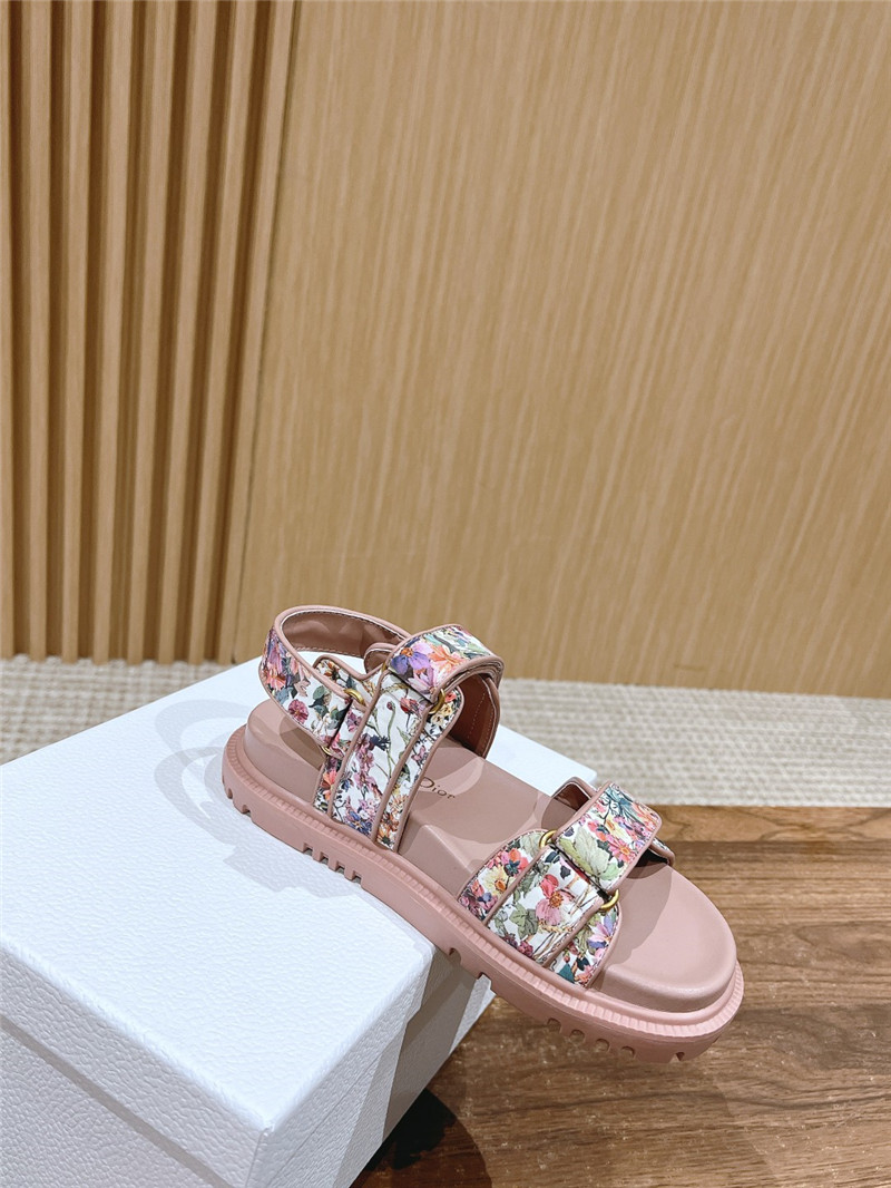 D10r D10ract pink floral print leather sandals
