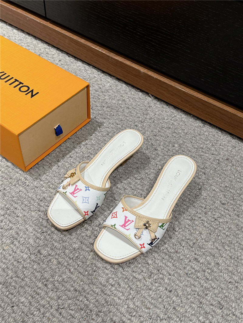 l0vis Vvtt0n multicolor monogram kitten heels