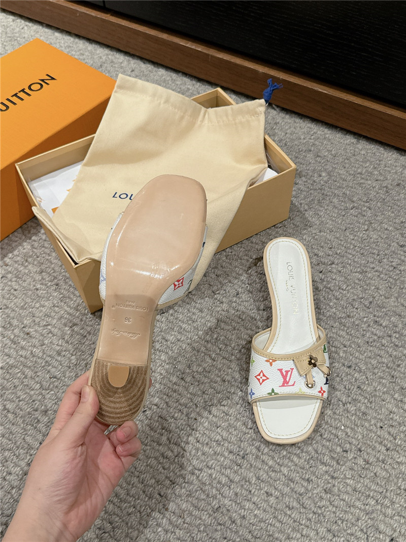 l0vis Vvtt0n multicolor monogram kitten heels