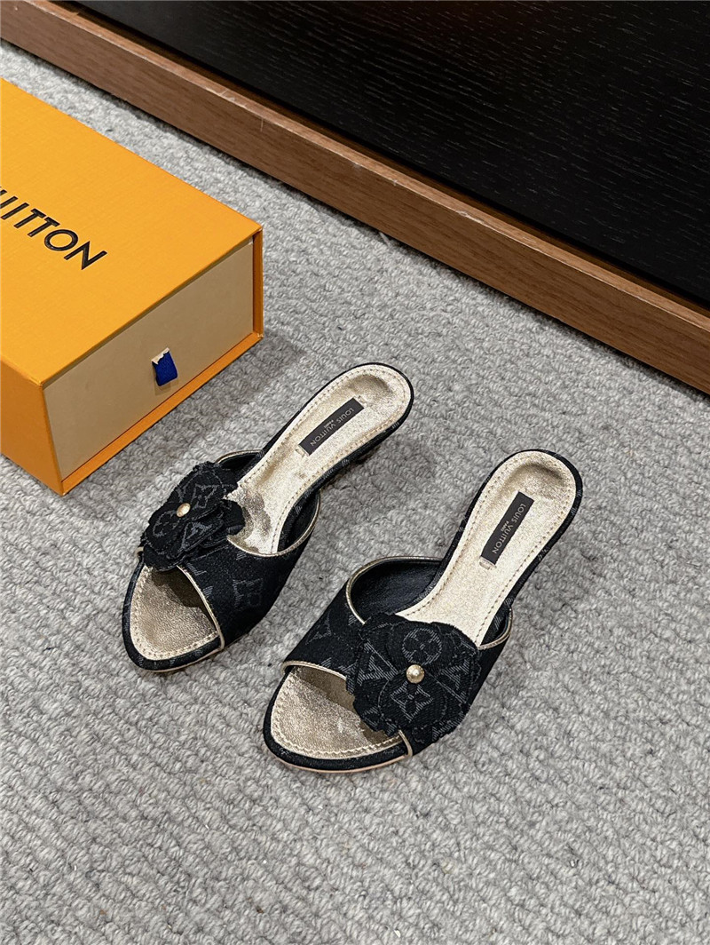 l0vis Vvtt0n black denim kitten heels