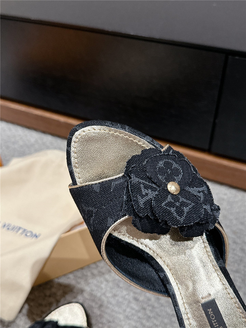 l0vis Vvtt0n black denim kitten heels