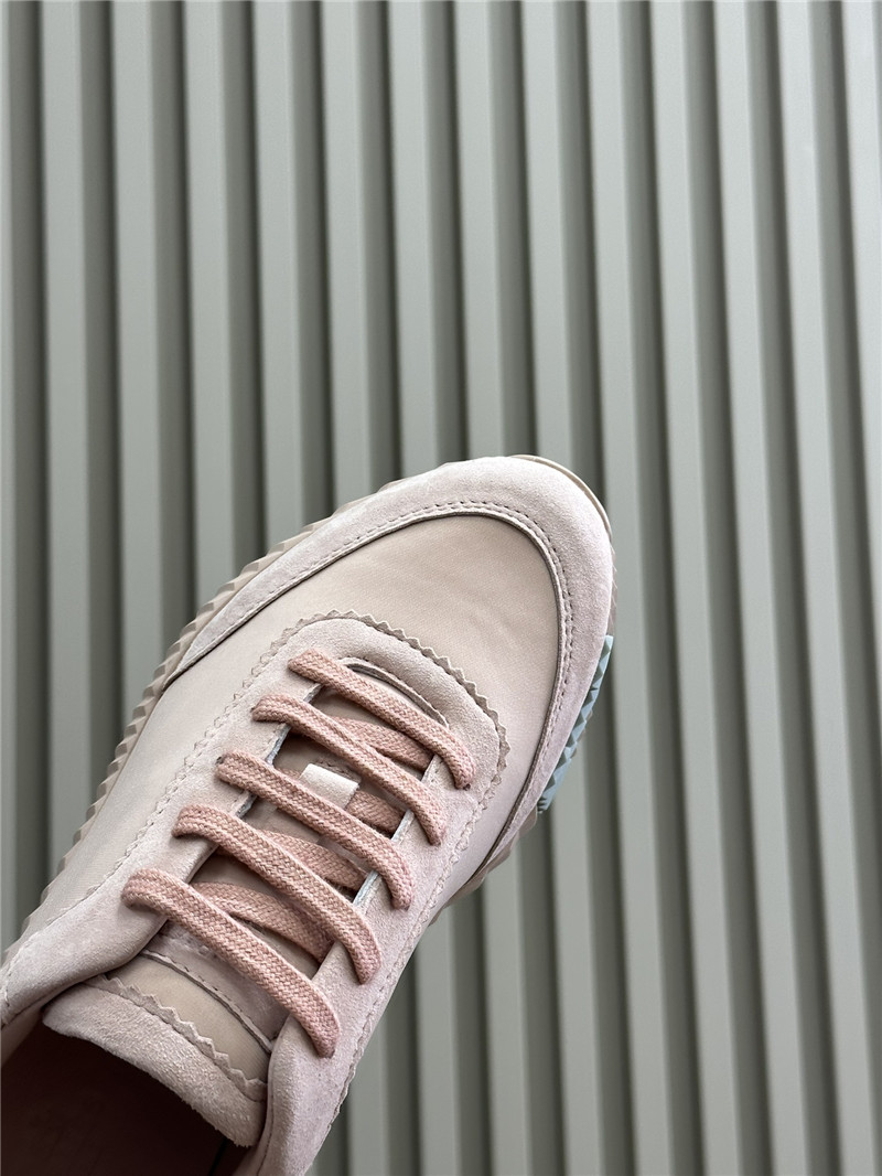 H**me5 bouncing sneaker women