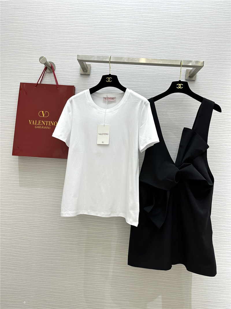 Va1e*ntin0 t-shirt + bow overalls set replica clothes