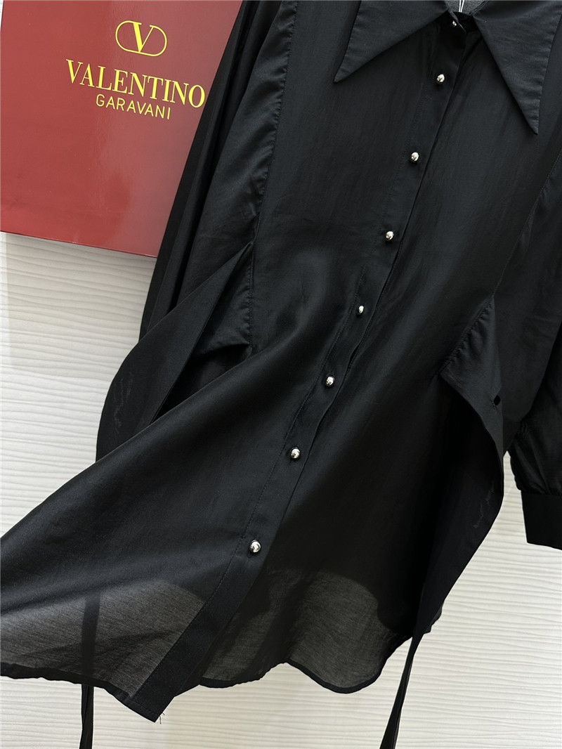 Va1e*ntin0 tie shirt + shorts set replicas clothes