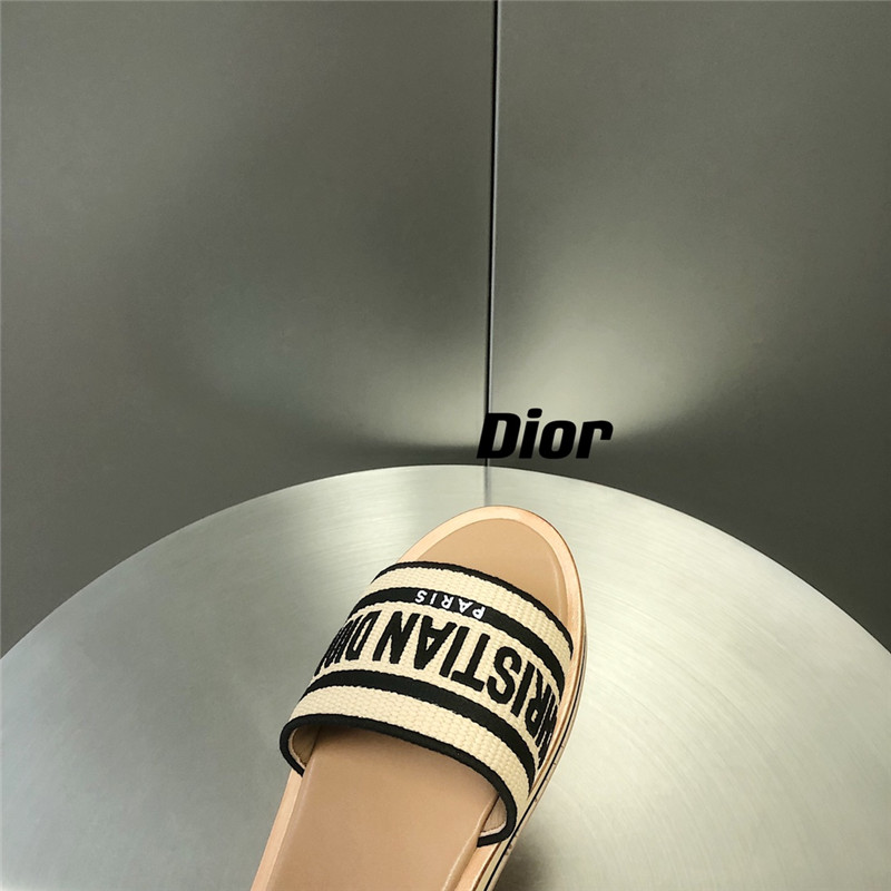 D10r dway platform slide