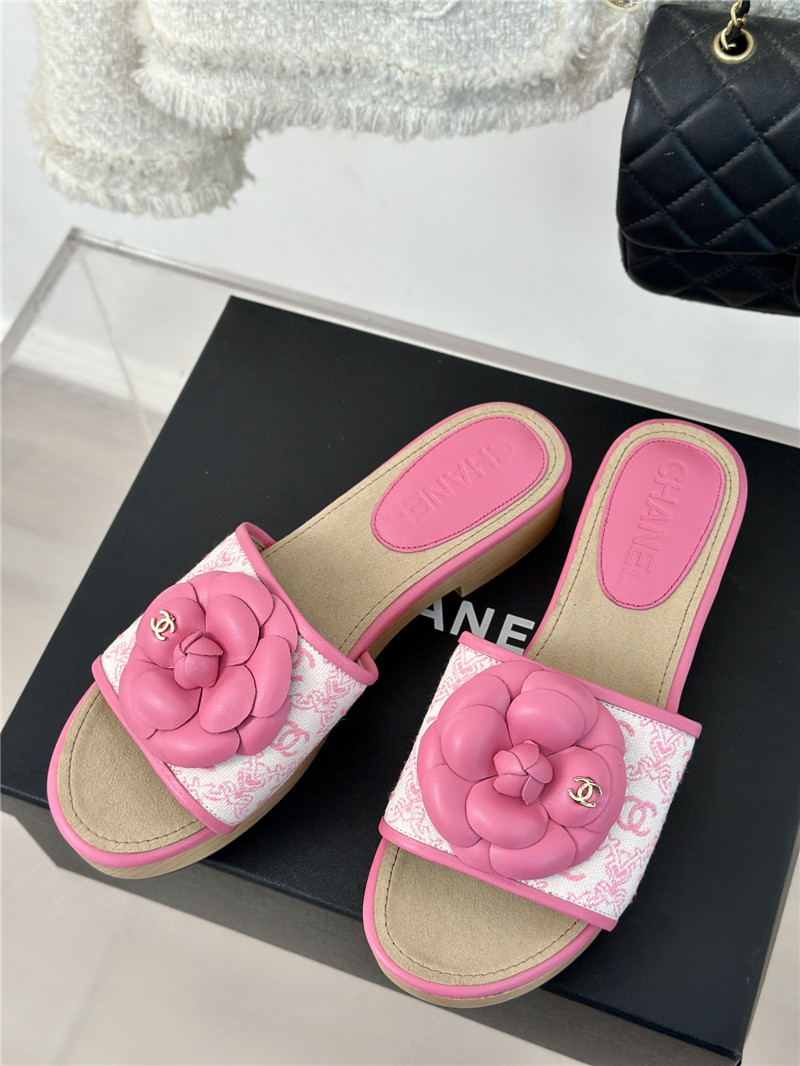 Ch**el platform camellia women’s slippers rose red