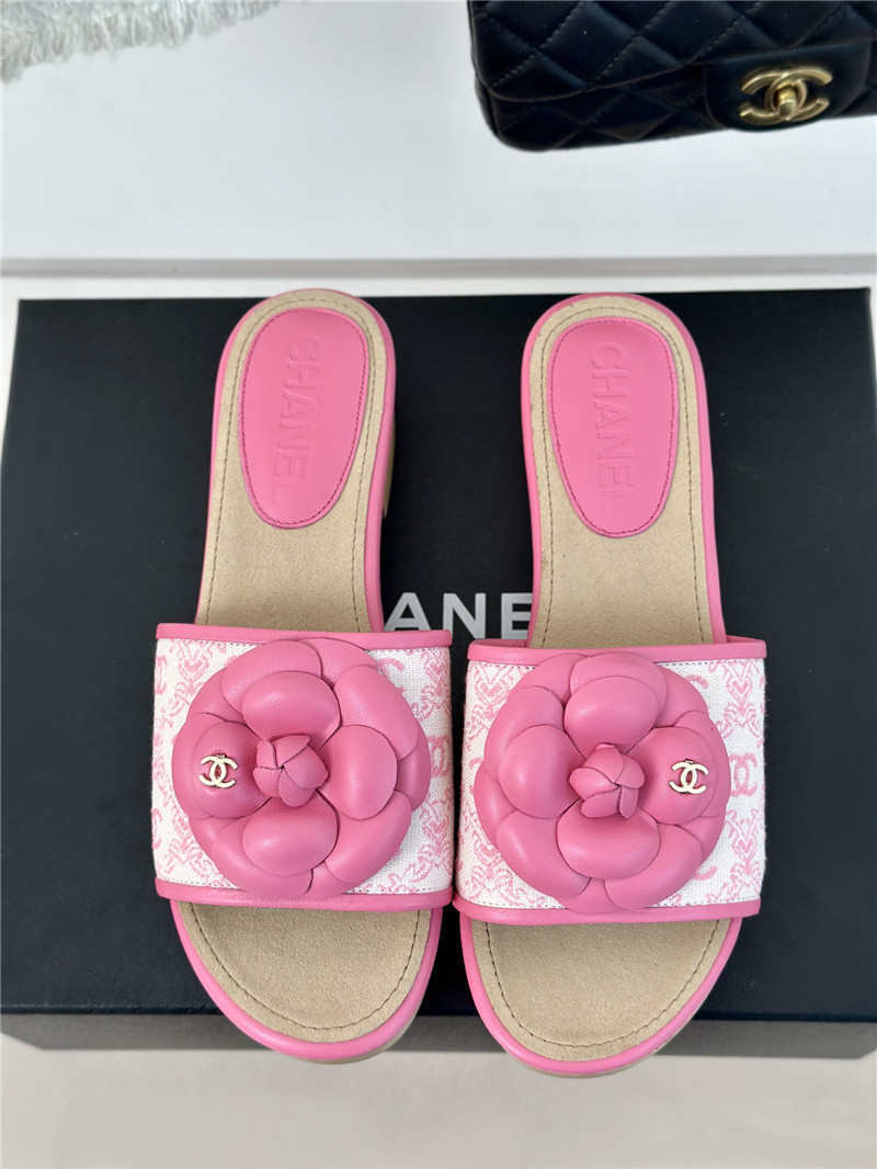 Ch**el platform camellia women’s slippers rose red