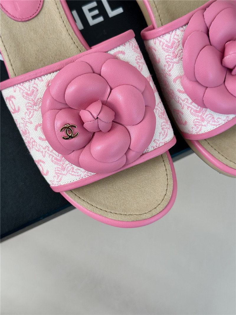 Ch**el platform camellia women’s slippers rose red