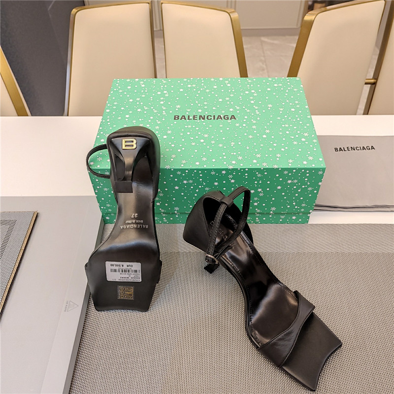 Ba1en*iaga hourglass 100 black leather sandals