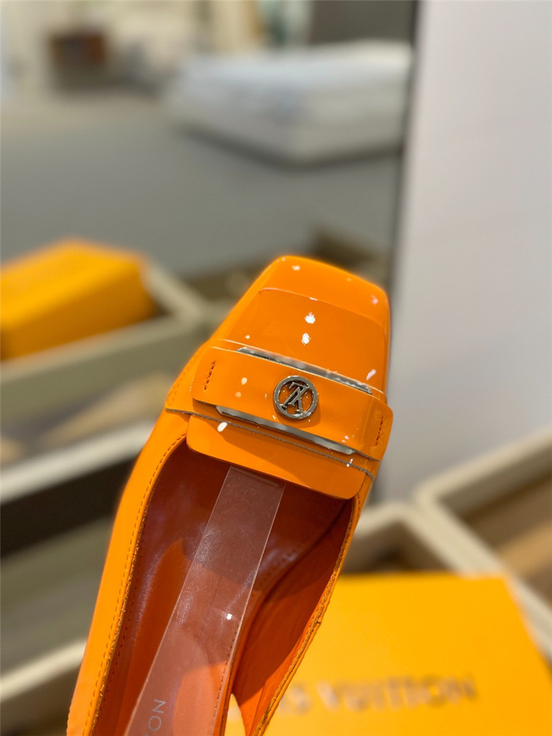 l0vis Vvtt0n orange patent leather shake slingback pumps