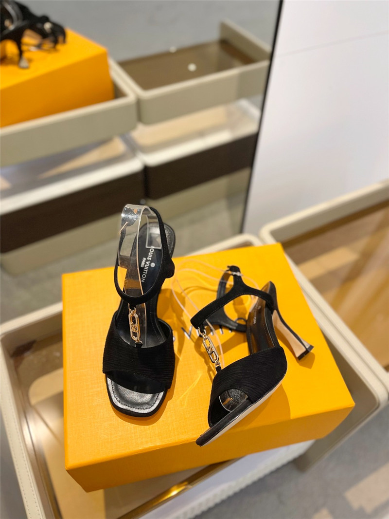 l0vis Vvtt0n black satin chain sparkle heels sandals