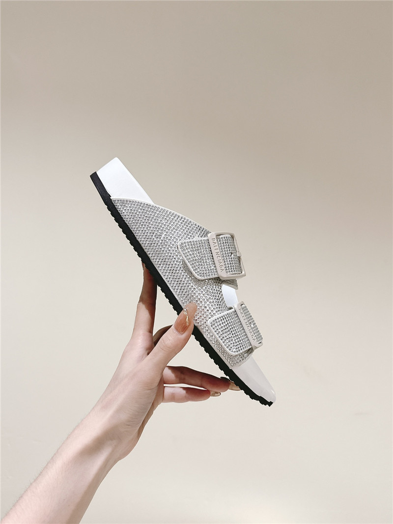 Ba1en*iaga rhinestone slippers silver