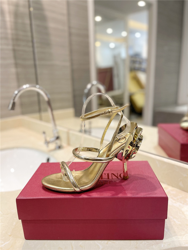 Va1e*ntin0 women’s gold heel sandals