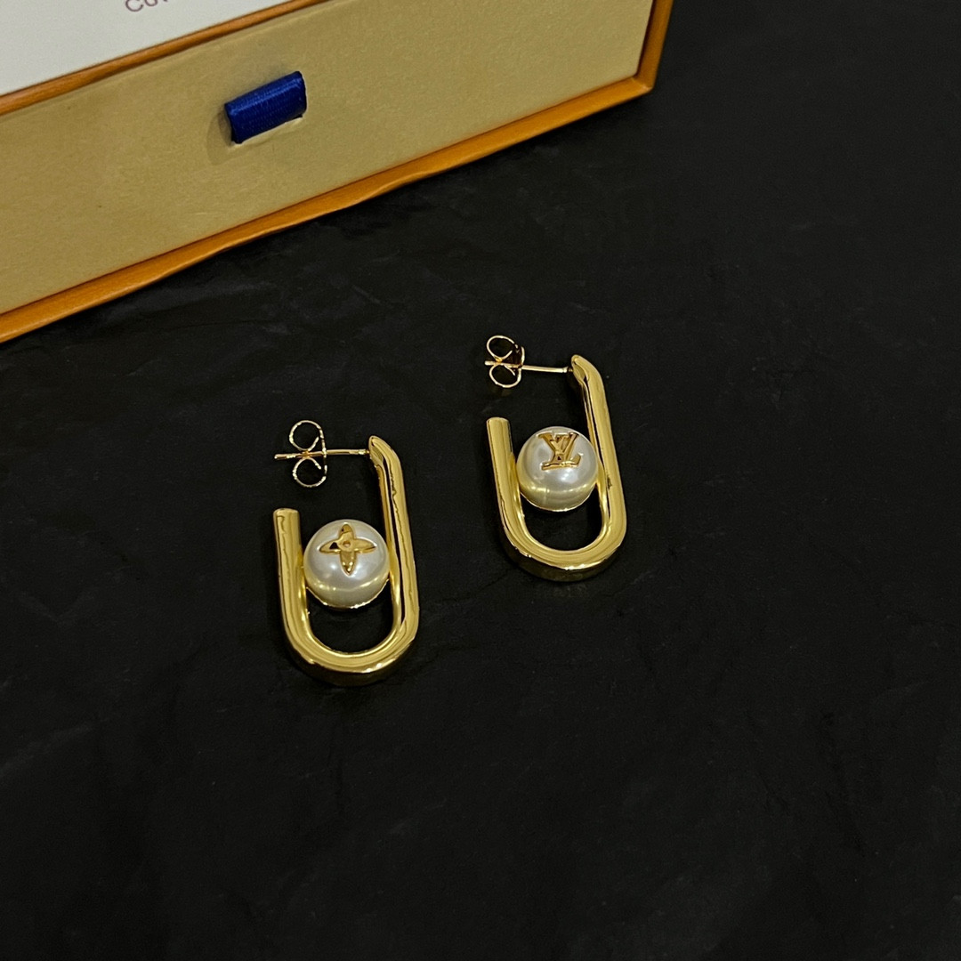 l0vis Vvtt0n lv new earrings