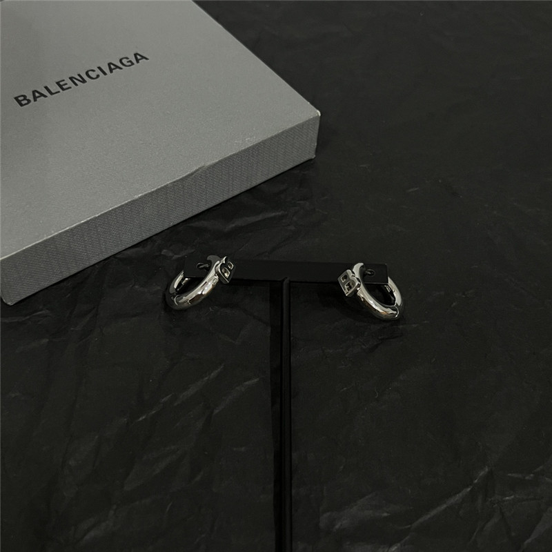 Ba1en*iaga new earrings