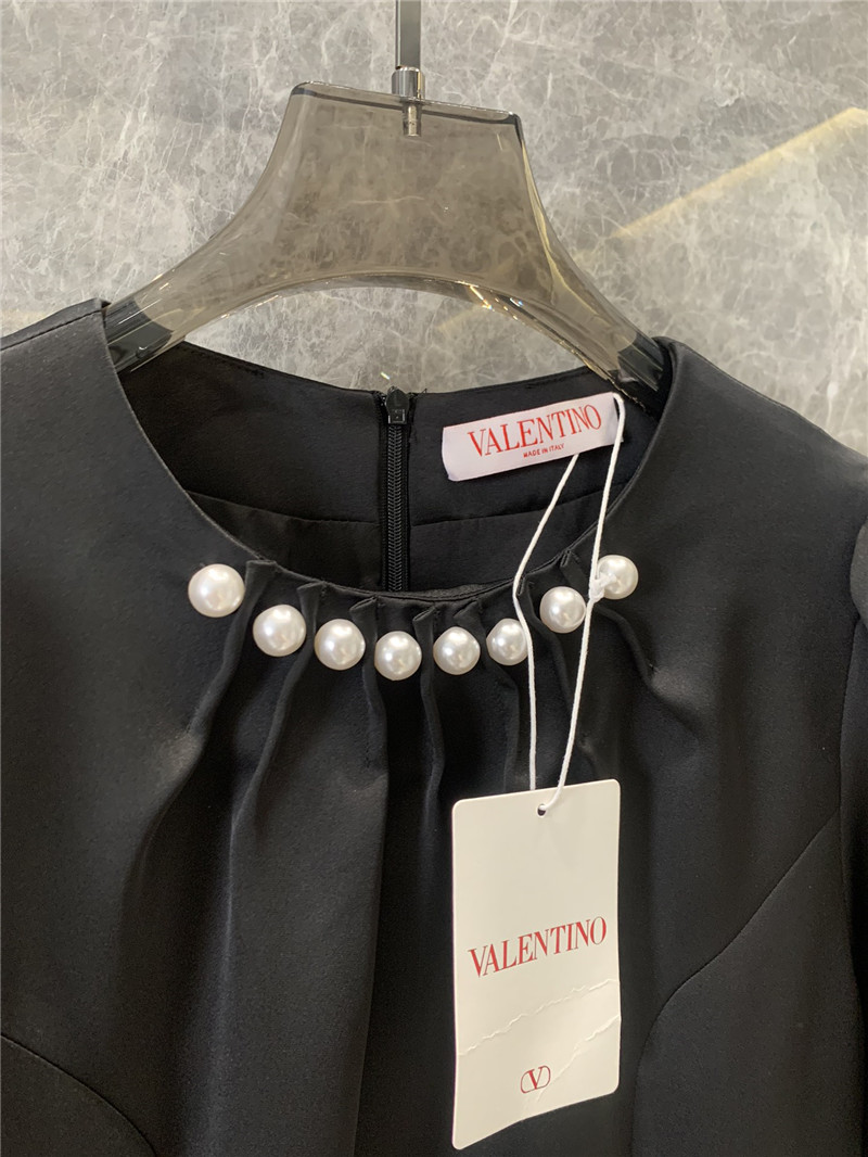 Va1e*ntin0 puff sleeve dress replica clothing sites