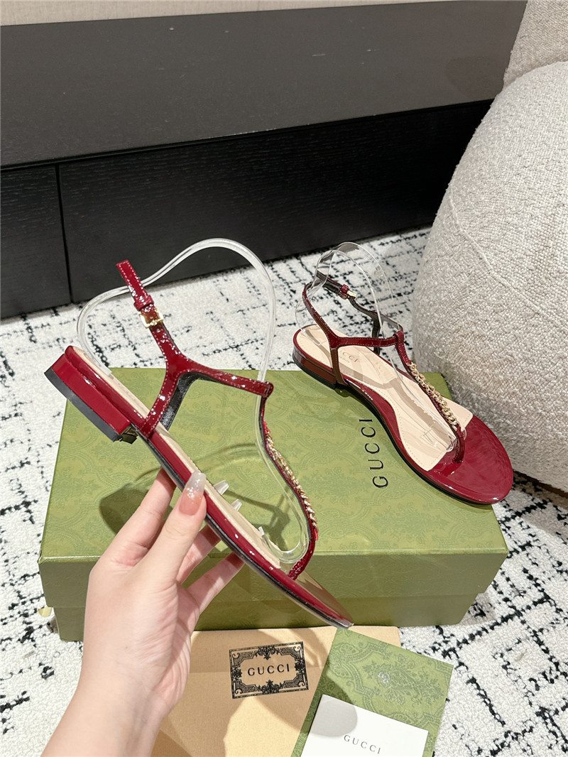 Gvc*1 signoria thong sandal burgundy patent leather