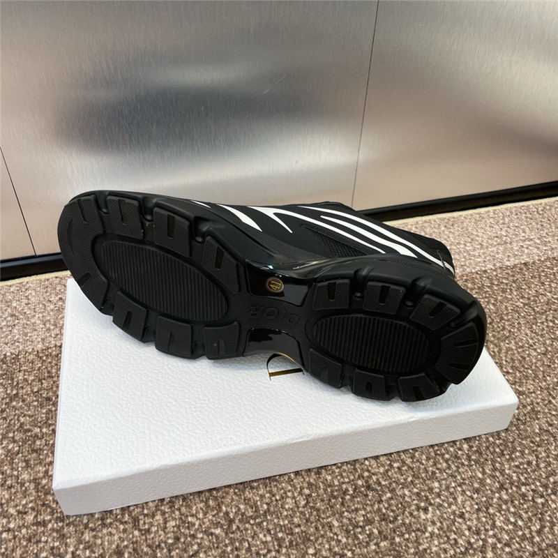 D10r b22 sneakers in black