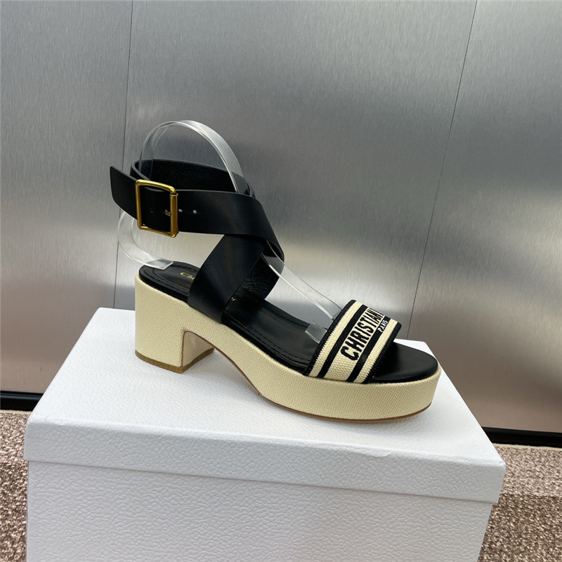 D10r dway heeled sandal natural raffia with black calfskin