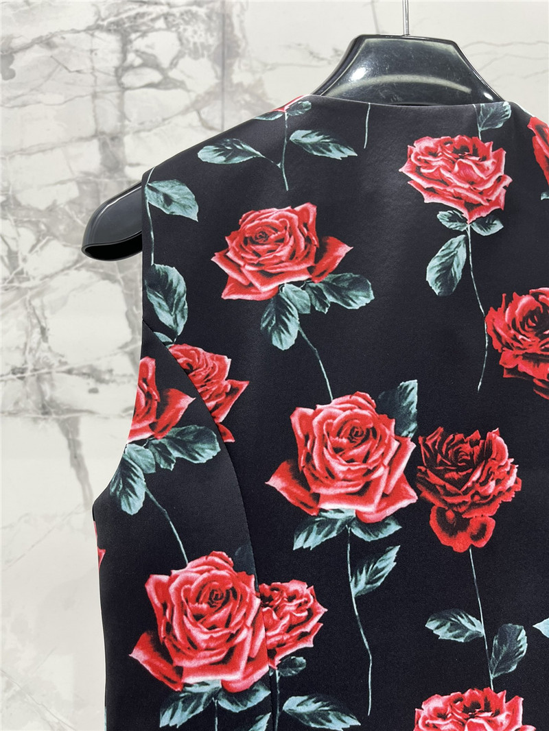 Sa1nt Lau*nt rose print jersey vest