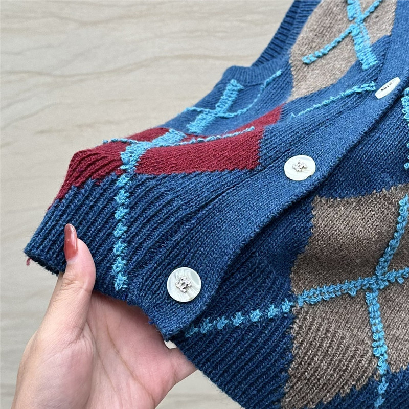 ch**el D1am0nd jacquard knit vest in navy