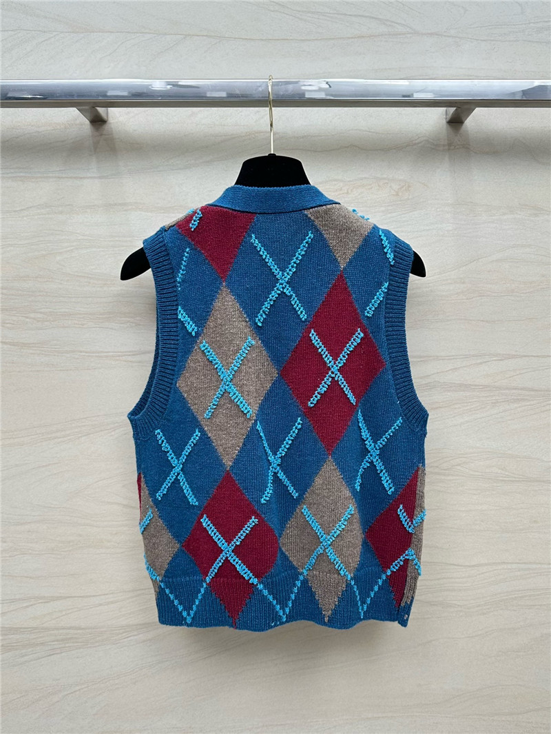 ch**el D1am0nd jacquard knit vest in navy