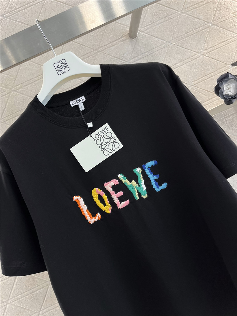 L0ew* logo-embroidered black t-shirt