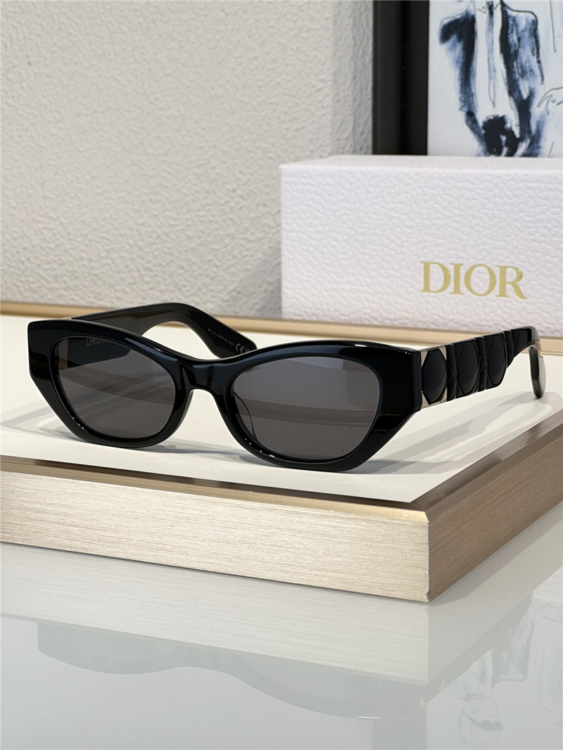 D10r new cat-eye sunglasses