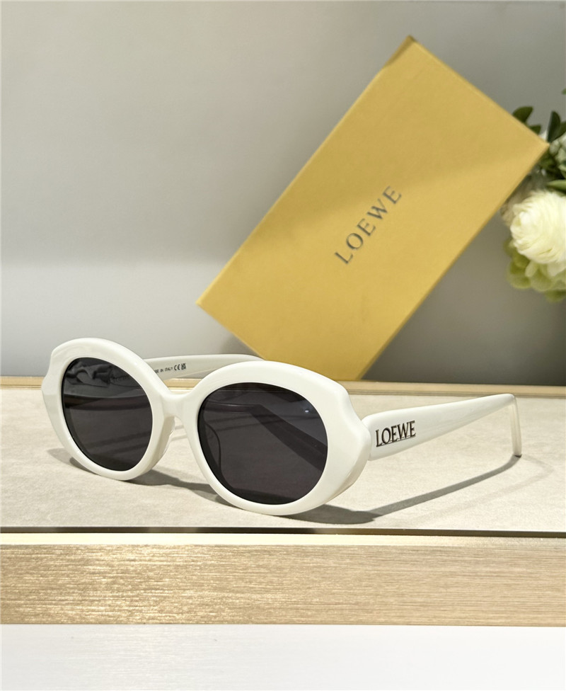 L0ew* round sunglasses