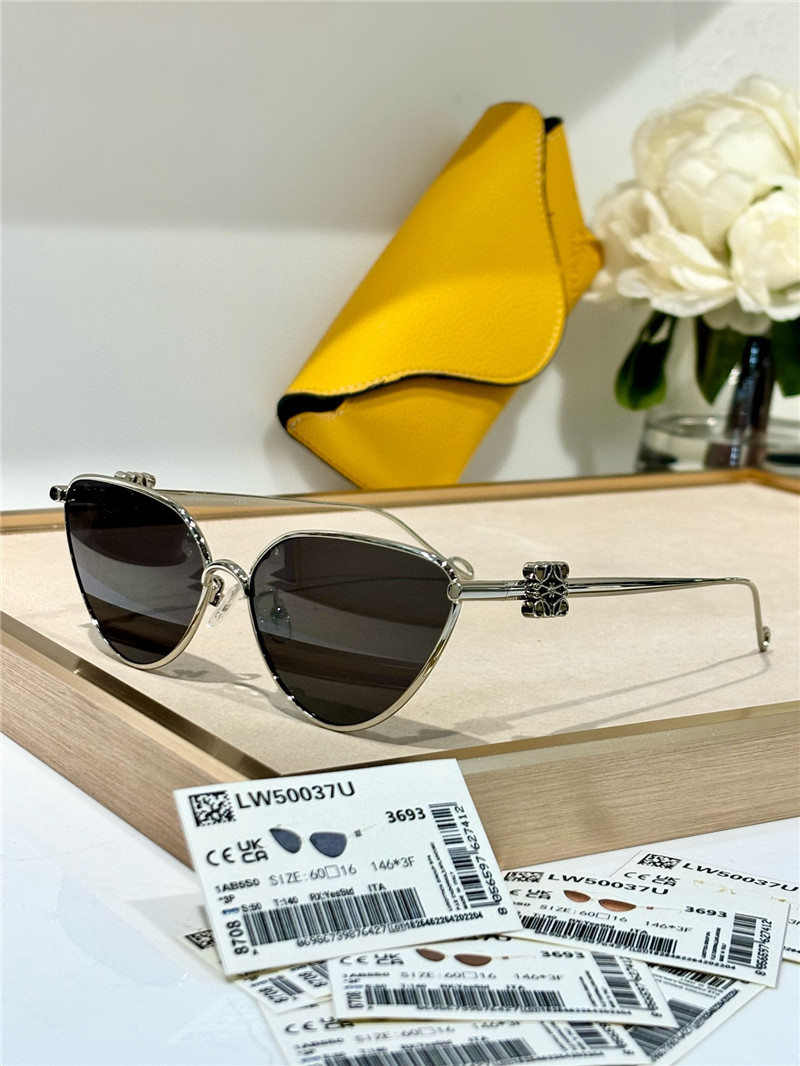 L0ew* retro cat eye sunglasses