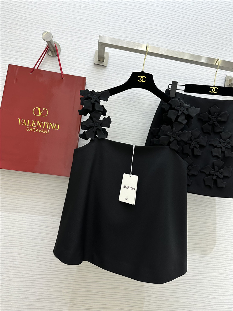 Va1e*ntin0 three-dimensional pile flower suit replica d&g clothing