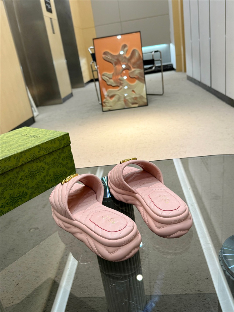Gvc*1 gg marmont pink quilted leather slide sandals