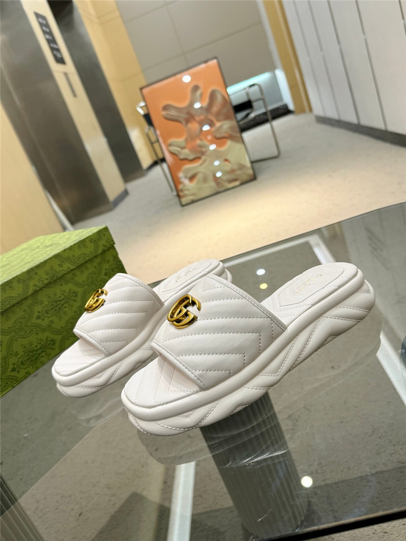Gvc*1 gg marmont white quilted leather slide sandals