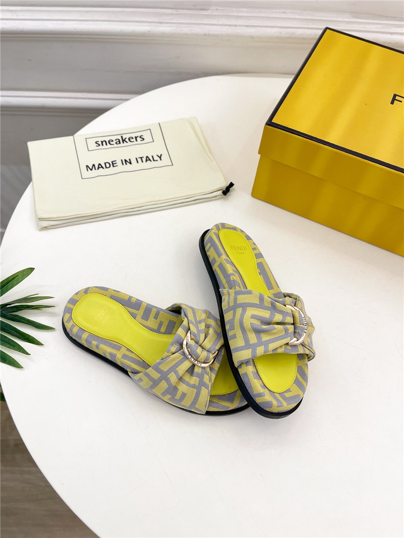 F**di feel grey & yellow ff jacquard slides