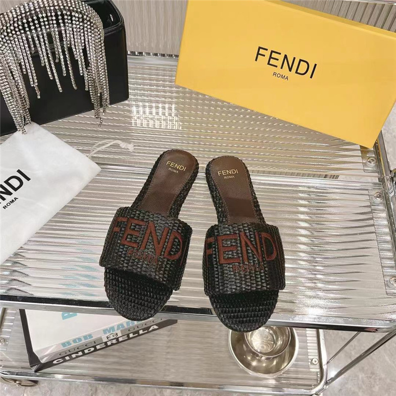 F**di sunshine black raffia flat sandals
