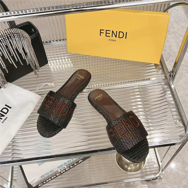 F**di sunshine black raffia flat sandals
