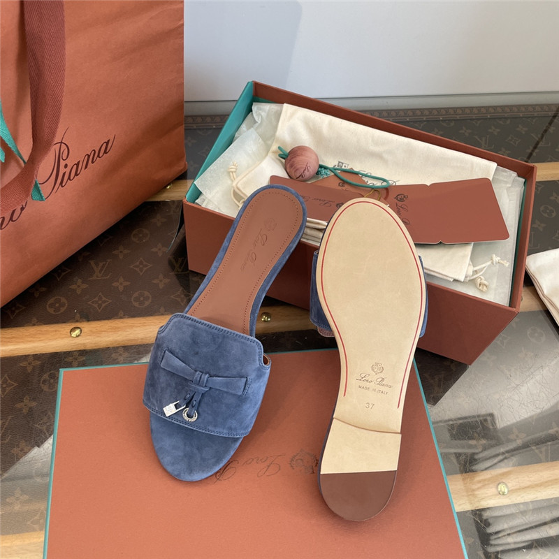 L0r0 P1ana summer charms sandals in zircon suede goatskin
