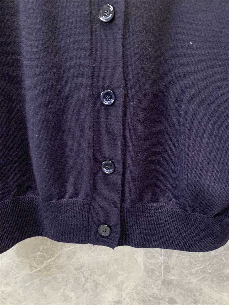 Va1e*ntin0 long sleeve knitted cardigan replica clothing sites