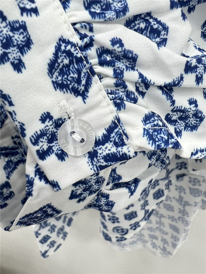 l0vis Vvtt0n lv classic printed cape shirt replicas clothes