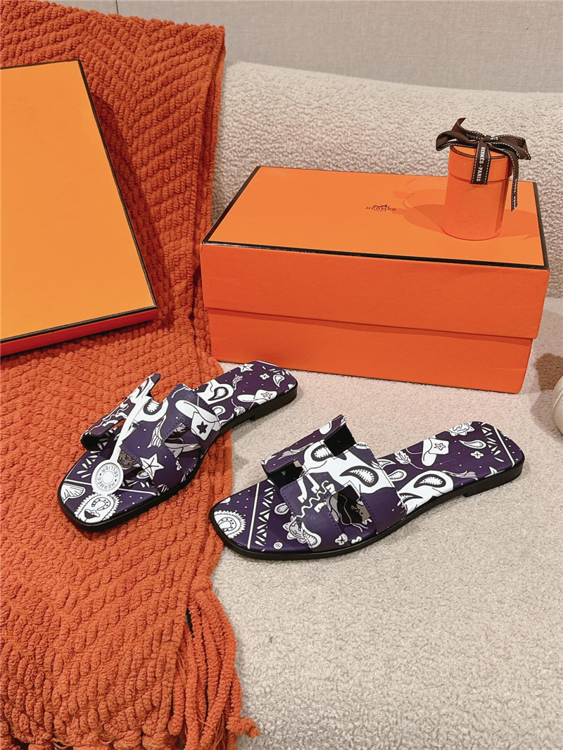 H**me5 oran sandal with black animaux bandana