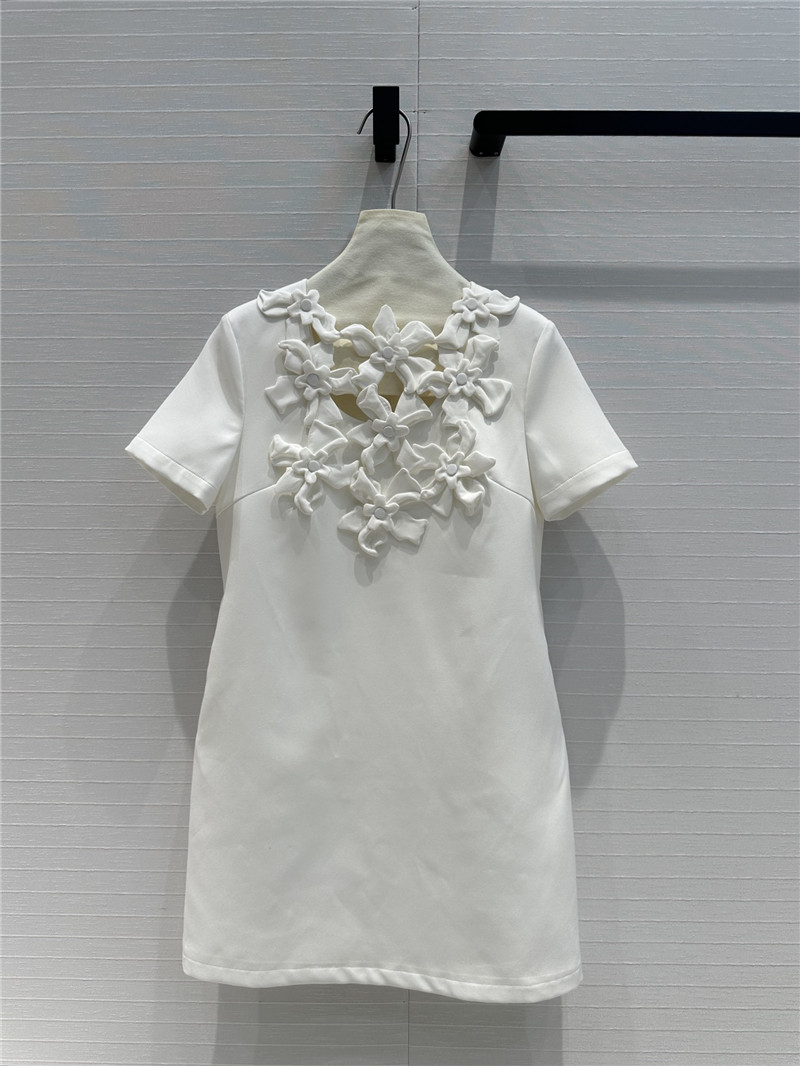 Va1e*ntin0 french elegant white dress replica d&g clothing