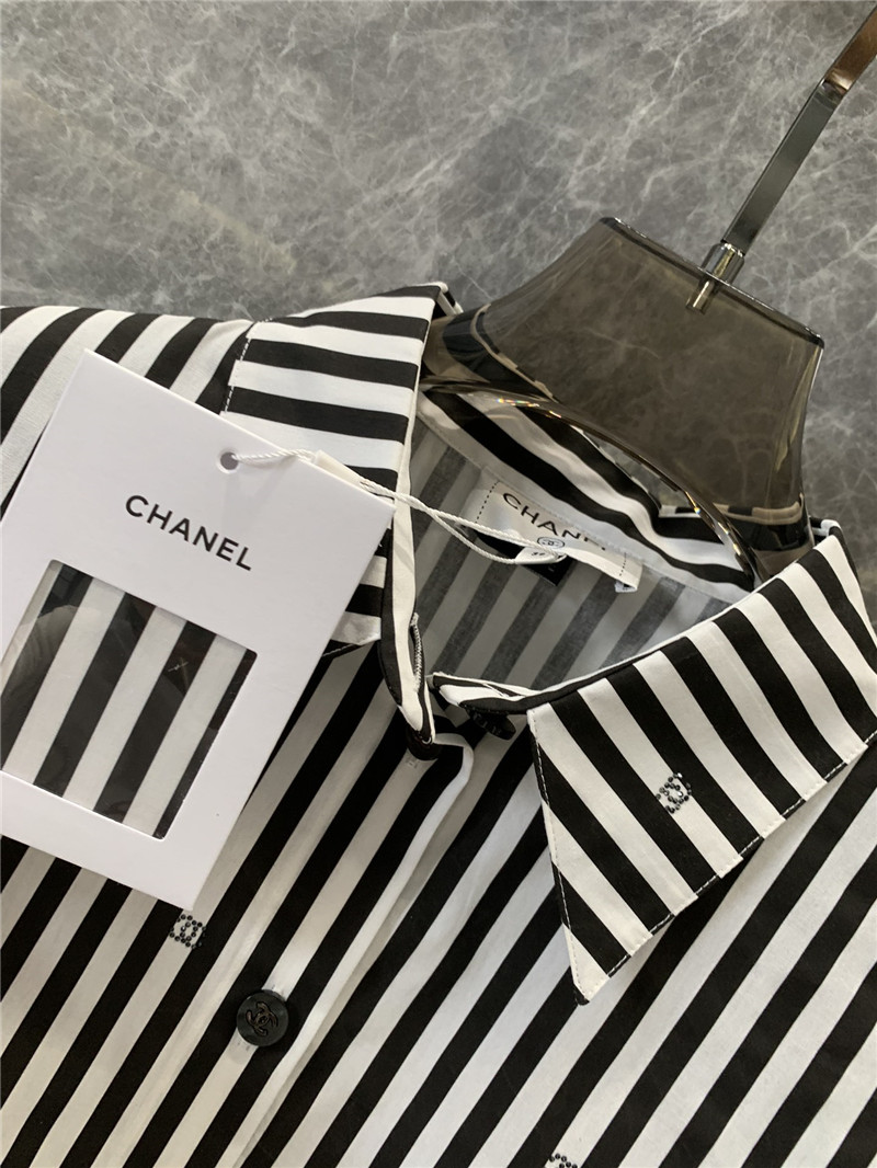 Ch**el black white striped short-sleeved shirt