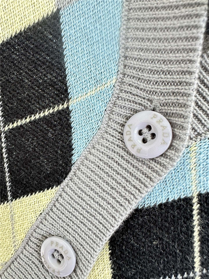Pra*a preppy knitted vest replica clothing