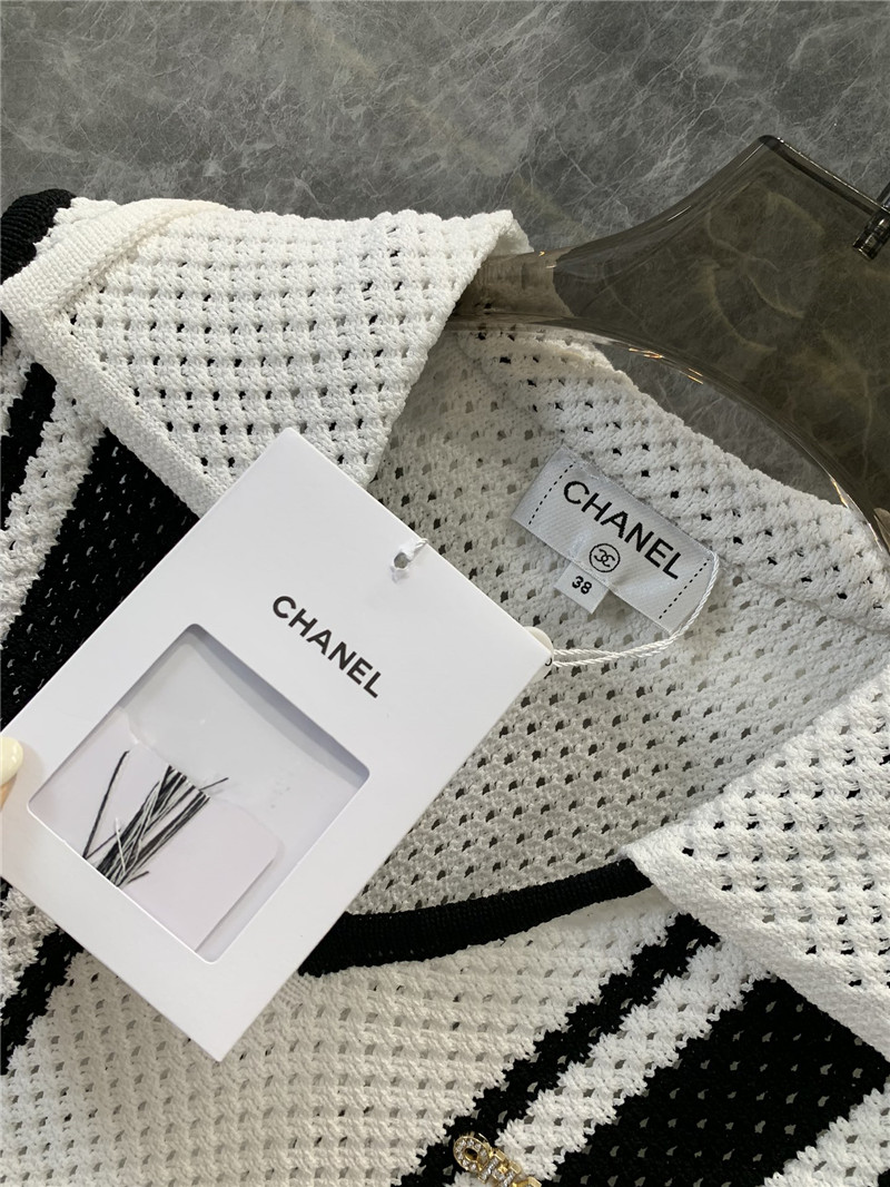 Ch**el v-neck hollow knit vest replica designer clothes
