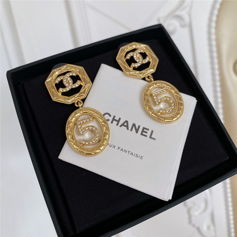 ch**el D1am0nd 8 frame oval 5 earrings