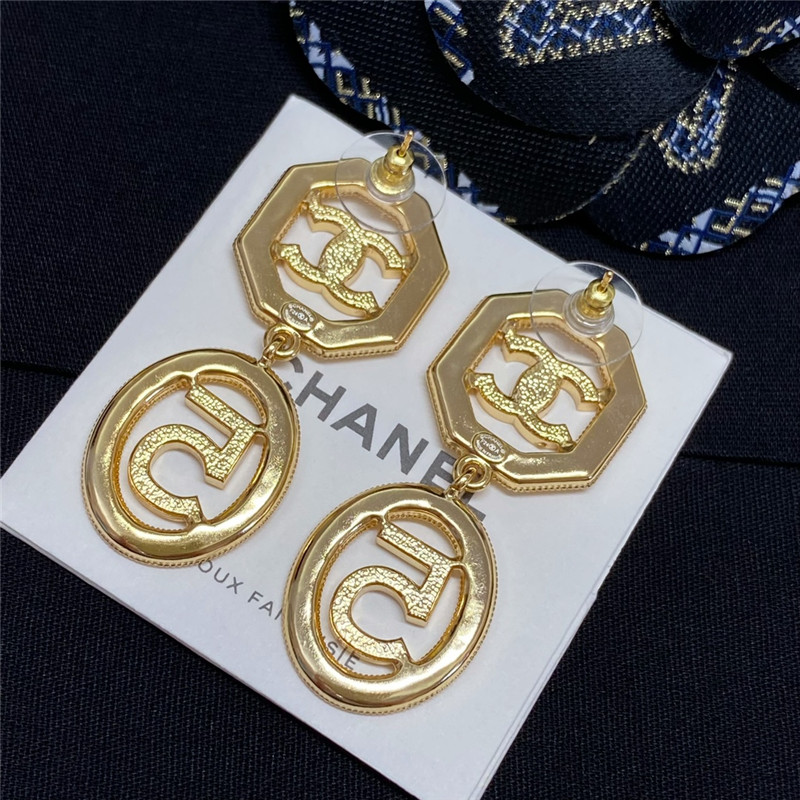 ch**el D1am0nd 8 frame oval 5 earrings
