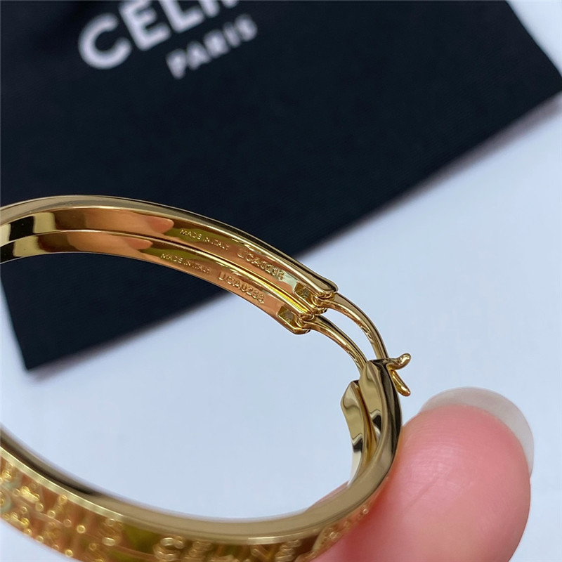 Ce1i*e letter earrings