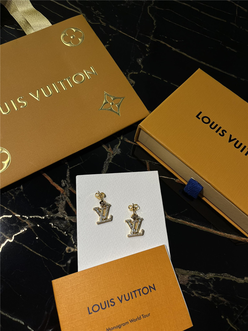 l0vis Vvtt0n lv new earrings