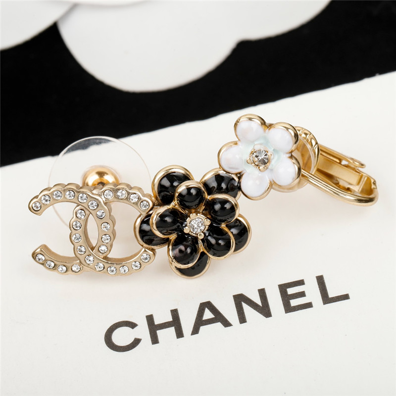 Ch**el new camellia ear clip